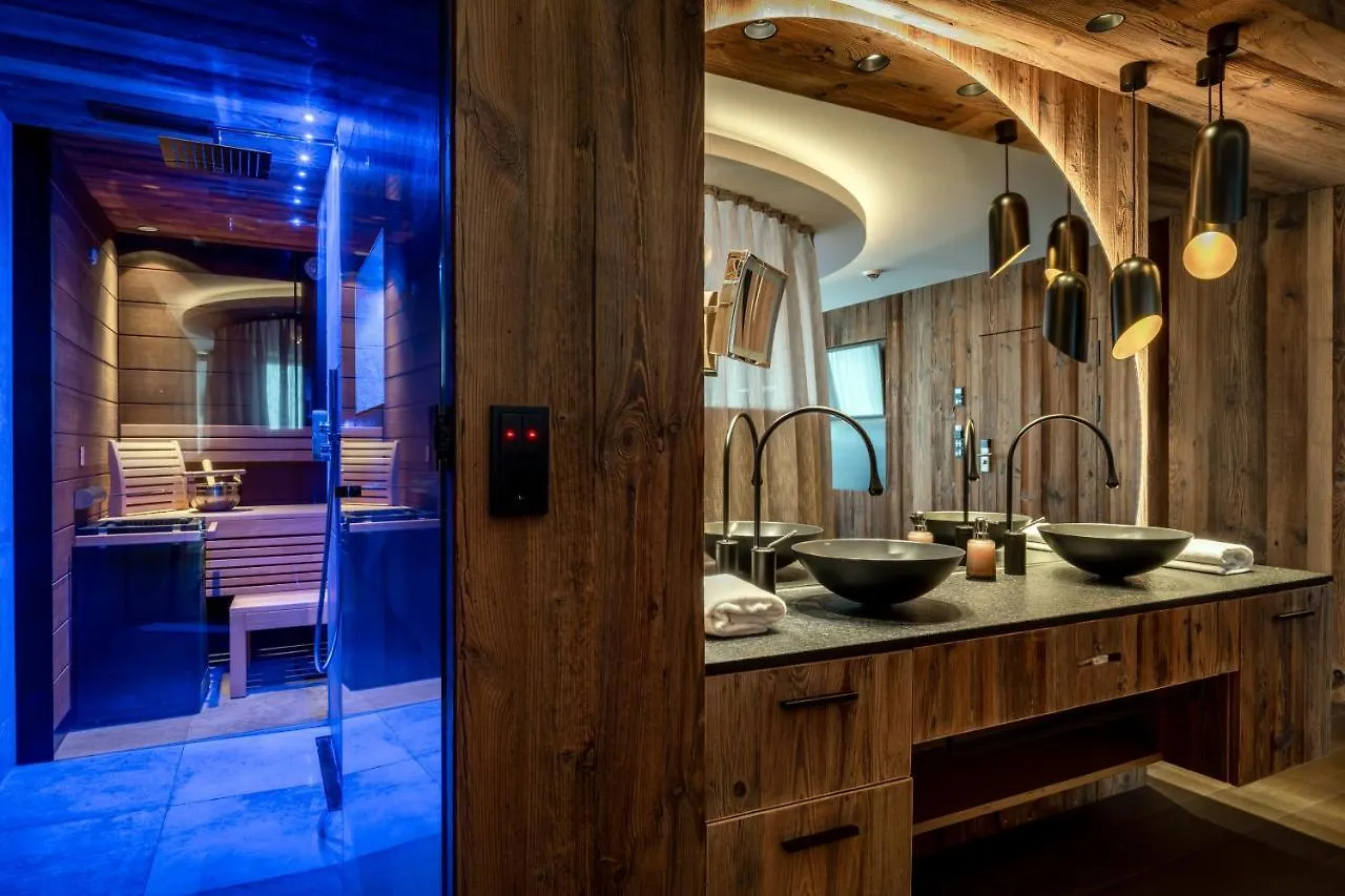 **** Hotel Huettenhof - Wellnesshotel & Luxus-Bergchalets - Adults Only Grainet Germany